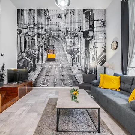 アパート Urban Loft Haven -chic Loft With Ac, Smart Tv ブダペスト