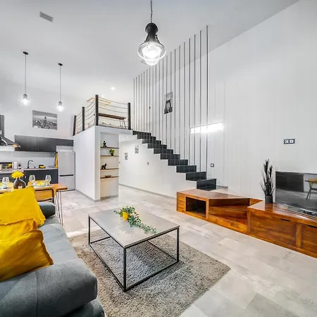 Urban Loft Haven -chic Loft With Ac, Smart Tv * ブダペスト