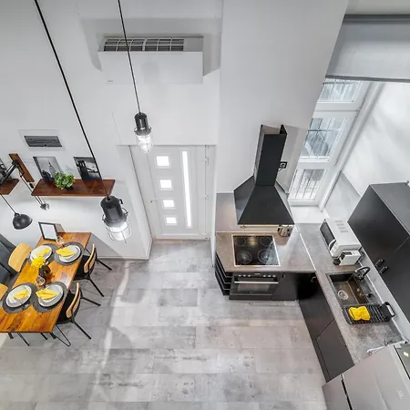 アパート Urban Loft Haven -chic Loft With Ac, Smart Tv ブダペスト