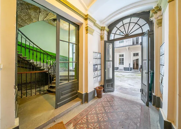 Urban Loft Haven -chic Loft With Ac, Smart Tv Apartament