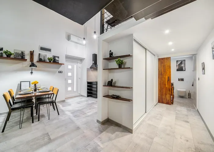 Apartament Urban Loft Haven -chic Loft With Ac, Smart Tv